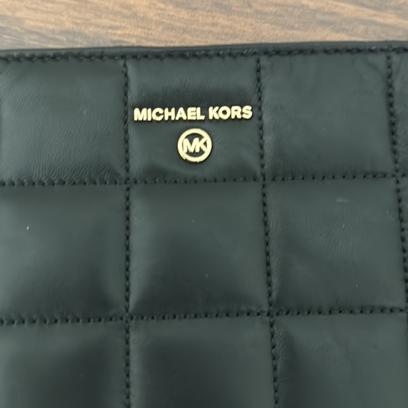 Michael Kors Quilted Clutch bag - Picture 3 of 7